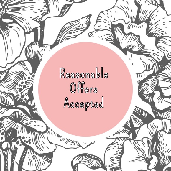 ⭐️Meet your posher⭐️ - Picture 1 of 1